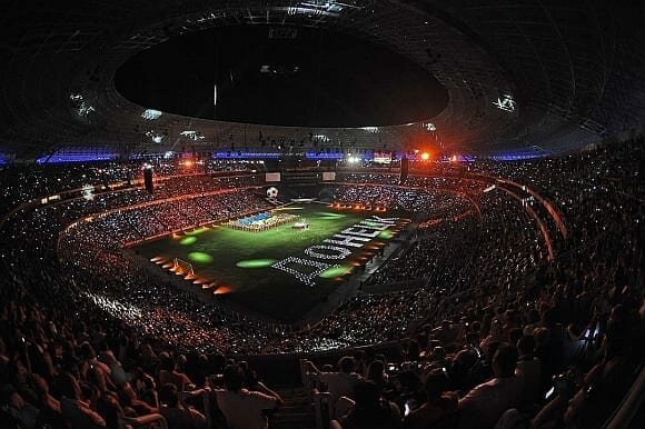 Donbas Arena nocą, autor: V&A Dudush źródło: Wikimedia Commons