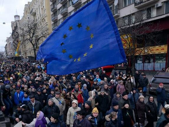 Половина украинцев хочет в ЕС. Фото: facebook.com/Batkivshchyna