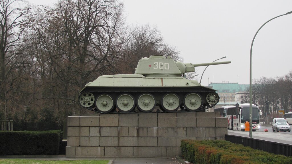 Soviet war memorial in Berlin